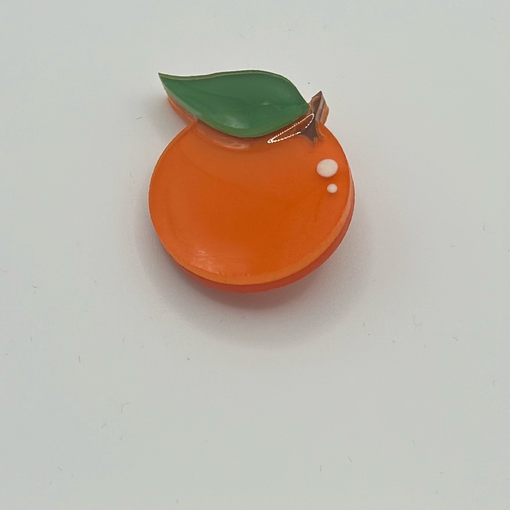 Tangerine mini brooch